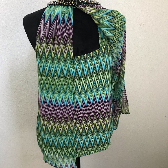 Jennifer Lopez Sleeveless Top - Picture 3 of 7